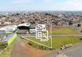 Foto 1 de Lote/Terreno à venda, 852m² em Segismundo Pereira, Uberlândia