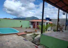 Foto 1 de Casa de Condomínio com 3 Quartos à venda, 216m² em Extensão Serramar, Rio das Ostras