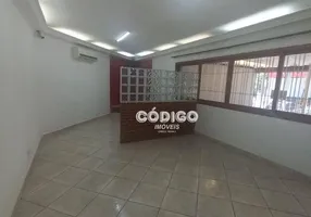 Foto 1 de Casa com 3 Quartos para alugar, 203m² em Jardim Presidente Dutra, Guarulhos