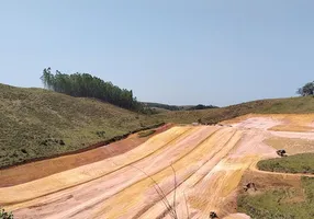 Foto 1 de Lote/Terreno à venda, 300m² em São Luiz, Volta Redonda