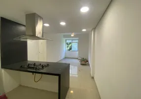 Foto 1 de Apartamento com 3 Quartos para alugar, 83m² em Leblon, Rio de Janeiro