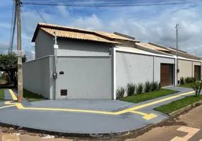 Foto 1 de Casa com 3 Quartos à venda, 103m² em Parque Industrial de Senador Canedo, Senador Canedo