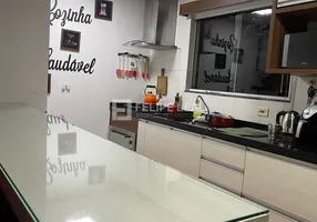 Foto 1 de Apartamento com 2 Quartos à venda, 66m² em Forquilhas, São José