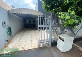 Foto 1 de Casa com 3 Quartos à venda, 75m² em Parque Residencial Aeroporto, Maringá