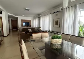 Foto 1 de Sobrado com 4 Quartos à venda, 325m² em Residencial Amazonas , Franca