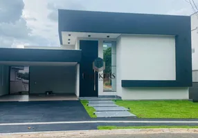Foto 1 de Casa com 3 Quartos à venda, 270m² em Condomínio do Lago, Goiânia