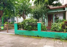 Foto 1 de Casa com 2 Quartos à venda, 86m² em Passo da Areia, Porto Alegre
