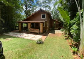 Foto 1 de Casa de Condomínio com 4 Quartos à venda, 190m² em Itaipava, Petrópolis