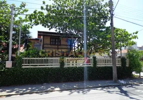 Foto 1 de Casa com 5 Quartos para alugar, 200m² em Canto Grande, Bombinhas