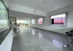 Foto 1 de Ponto Comercial para alugar, 250m² em Interlagos, São Paulo