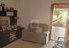 Foto 1 de Casa com 2 Quartos à venda, 100m² em Granada, Uberlândia