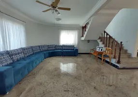 Foto 1 de Casa de Condomínio com 3 Quartos à venda, 270m² em Balneário Praia do Pernambuco, Guarujá