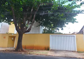 Foto 1 de Casa com 3 Quartos à venda, 326m² em Jardim das Roseiras, Araraquara