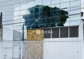 Foto 1 de Galpão/Depósito/Armazém à venda, 715m² em Vila Sacadura Cabral, Santo André