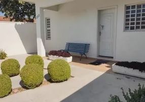 Foto 1 de Casa com 2 Quartos à venda, 132m² em Vila Romanópolis, Ferraz de Vasconcelos