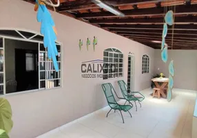 Foto 1 de Casa com 3 Quartos à venda, 169m² em Santa Rosa, Uberlândia