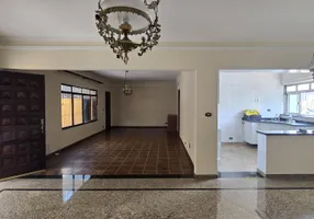 Foto 1 de Sobrado com 3 Quartos para alugar, 333m² em Vila Campesina, Osasco