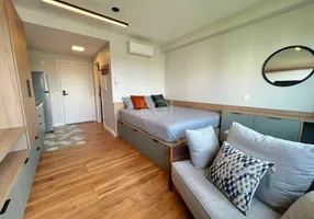 Foto 1 de Apartamento com 1 Quarto para alugar, 26m² em Mont' Serrat, Porto Alegre