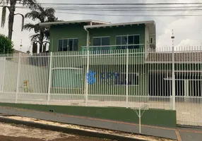 Foto 1 de Sobrado com 5 Quartos para alugar, 470m² em Parque Residencial Alcântara , Londrina