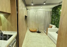 Foto 1 de Apartamento com 2 Quartos à venda, 38m² em Moema, São Paulo
