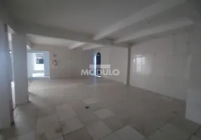 Foto 1 de Casa com 3 Quartos para alugar, 180m² em Osvaldo Rezende, Uberlândia