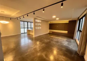 Foto 1 de Casa com 3 Quartos à venda, 394m² em América, Joinville