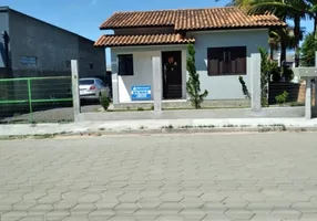 Foto 1 de Casa com 2 Quartos à venda, 56m² em Centro, Araranguá