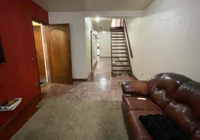 Foto 1 de Sobrado com 3 Quartos à venda, 159m² em Parque Marajoara, Santo André