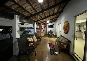 Foto 1 de Casa de Condomínio com 3 Quartos à venda, 360m² em Loteamento Portal do Sol I, Goiânia
