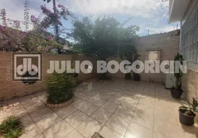Foto 1 de Casa com 3 Quartos à venda, 403m² em Taquara, Rio de Janeiro