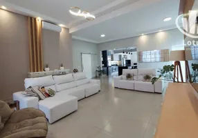 Foto 1 de Casa de Condomínio com 3 Quartos à venda, 303m² em Residencial Campo Camanducaia, Jaguariúna
