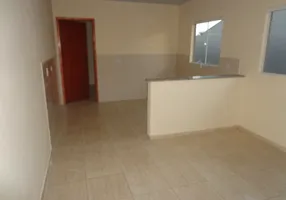 Foto 1 de Casa com 2 Quartos para alugar, 50m² em Guarituba, Piraquara