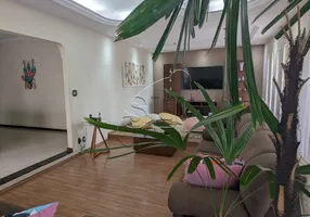 Foto 1 de Casa com 3 Quartos à venda, 241m² em Vila Siqueira, São Paulo
