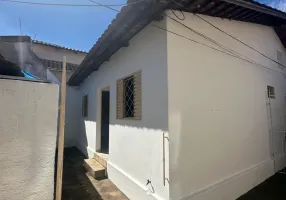 Foto 1 de Casa com 2 Quartos para alugar, 100m² em Setor Leste Universitário, Goiânia
