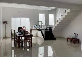 Foto 1 de Casa com 4 Quartos à venda, 408m² em Vigilato Pereira, Uberlândia