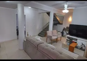 Foto 1 de Sobrado com 3 Quartos à venda, 99m² em Antares, Londrina