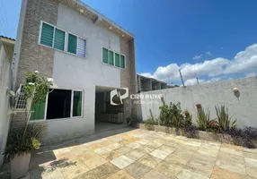 Foto 1 de Casa com 4 Quartos à venda, 191m² em Lagoa Redonda, Fortaleza