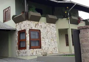 Foto 1 de Casa com 3 Quartos à venda, 410m² em Nova Esperança, Guaramirim