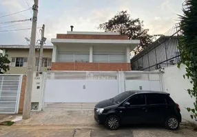Foto 1 de Casa com 3 Quartos para venda ou aluguel, 240m² em Vila Nova Conceição, São Paulo
