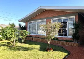 Foto 1 de Casa com 4 Quartos à venda, 238m² em Bacacheri, Curitiba