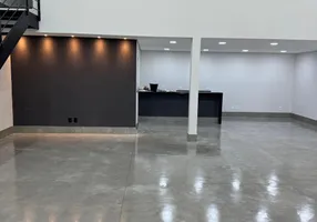 Foto 1 de Galpão/Depósito/Armazém com 1 Quarto para venda ou aluguel, 220m² em Jardim Maria Izabel, Marília