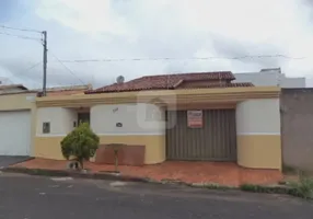 Foto 1 de Casa com 3 Quartos à venda, 143m² em Planalto, Uberlândia