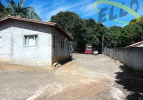 Foto 1 de Fazenda/Sítio com 2 Quartos à venda, 70m² em Capuava, Embu das Artes