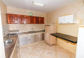 Foto 1 de Casa com 15 Quartos à venda, 350m² em Itajuru, Cabo Frio