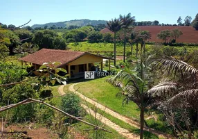 Foto 1 de Fazenda/Sítio com 3 Quartos à venda, 250m² em Zona Rural, Monte Sião