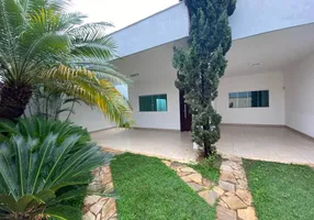 Foto 1 de Casa com 3 Quartos à venda, 180m² em Jardim América, Uberlândia