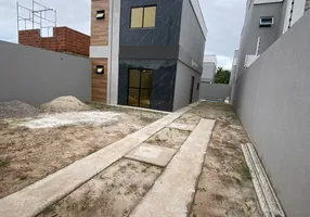 Foto 1 de Sobrado com 3 Quartos à venda, 94m² em Urucunema, Eusébio