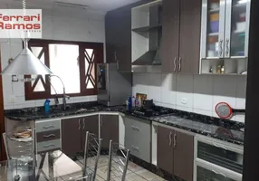 Foto 1 de Sobrado com 3 Quartos à venda, 240m² em Vila Rosalia, Guarulhos