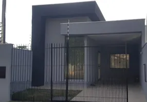 Foto 1 de Casa com 3 Quartos à venda, 90m² em Loteamento Madrid, Maringá