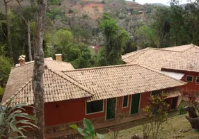 Foto 1 de Casa com 4 Quartos à venda, 300m² em Nogueira, Petrópolis